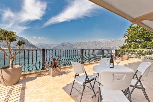 Dobrota Apartment | Promenade Rose