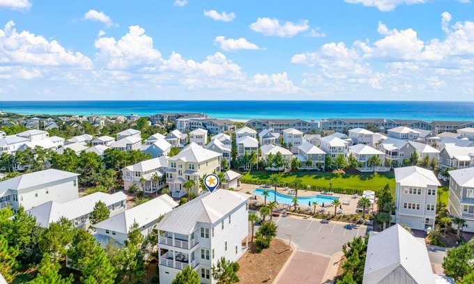 Santa Rosa Beach House | Prominence on 30A Hakuna Matata - Next to the Pool! Free Golf, Sleeps 10