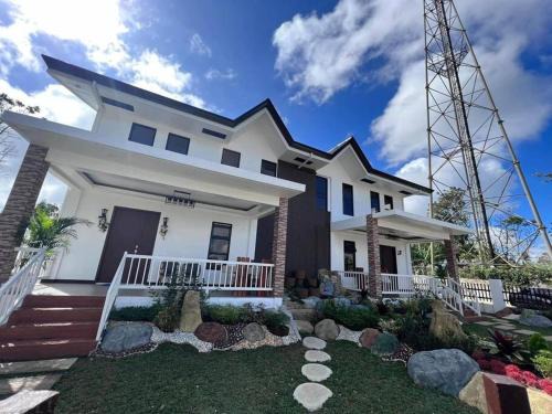 Silang House | PROMO BestFind Tagaytay!CasadeAlonzo!up to 15 pax