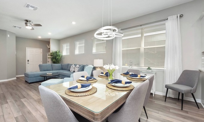 Davenport House | PROMO Modern 5 BR Villa, Pool/Spa, Resort - by Blue Sky Villas