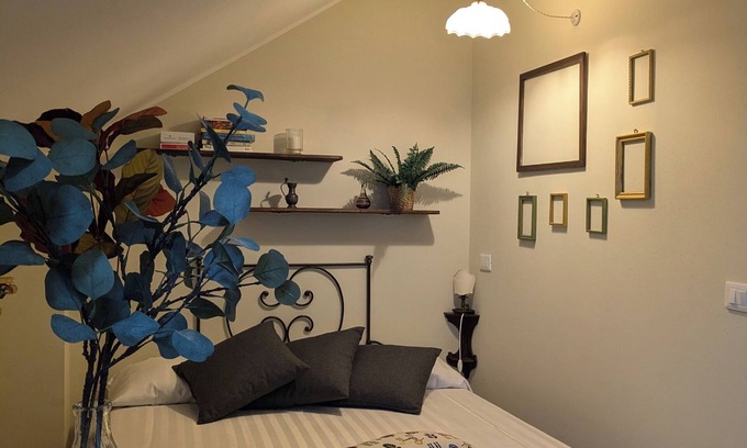Cortemilia Bed & Breakfast | PROMOTION ‘La nocciolina’ - cosy attic room in the old town centre