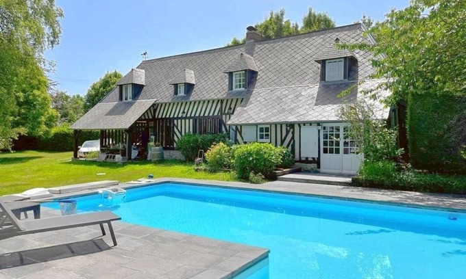 Le Mesnil-sur-Blangy House | Property 20km from Deauville: 2 holiday homes, a leisure room
