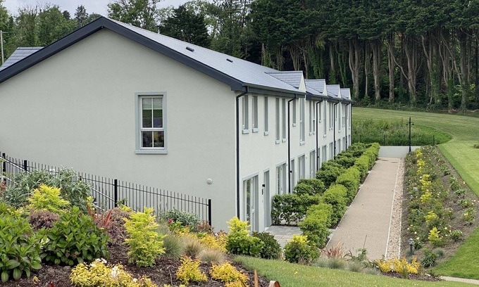 Roscoe Cottage | Property 600 - Galway - sleeps 6 guests in 3 bedrooms