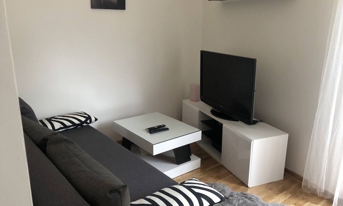 Banovo brdo Apartment | Property is apartment in new building, at very nice location.