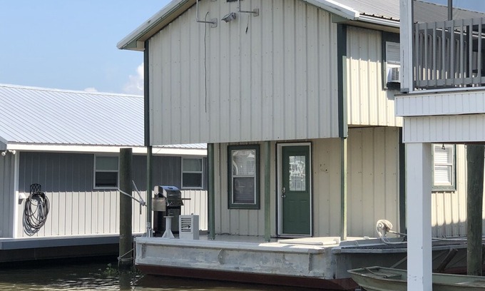 Venice House | Property name has been changed to Get Bent Lodge VRBO # 2022131
