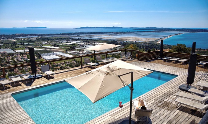 Hyeres Villa | Propriété des Cistes-Magnifique vue Mer îles d'Hyères 180°- Piscine 6*12m