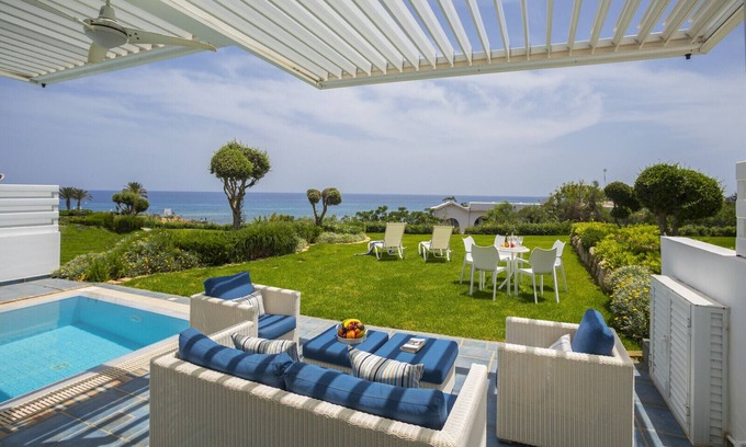 Pernera Villa | Protaras Seafront Villa Sirina Pearl