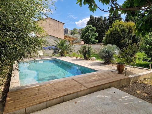 Sauveterre House | Provençal house with pool