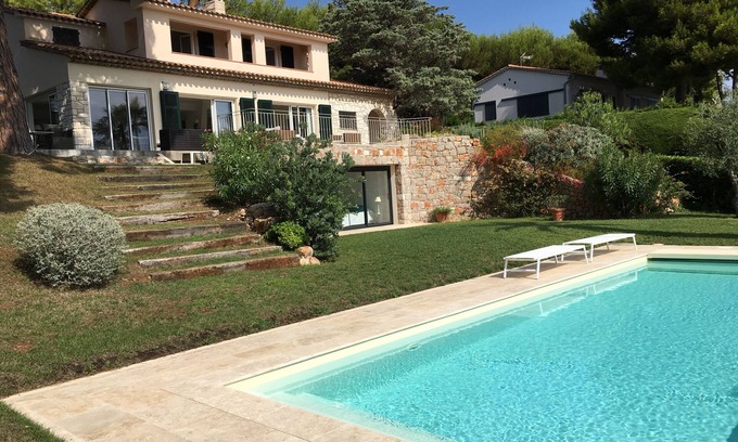 Cap-Ferrat Villa | PROVENCAL STYLE FAMILY VILLA