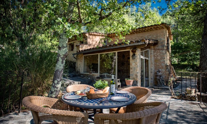 Barjols House | Provencal gîte with shared pool