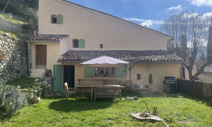 Signes House | Provencal house in the heart of the village