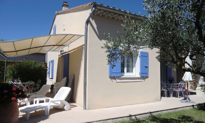 Grillon Villa | PROVENCE-ALPES-CÔTE-D'AZUR PROXI GRIGNAN VILLA 3* 4/5 PEOPLE GARDEN-POOL