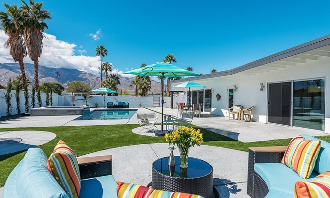 Palm Springs House | PS Global: Remodeled Mid-Century Gem in Classic Palm Springs Neighborhood