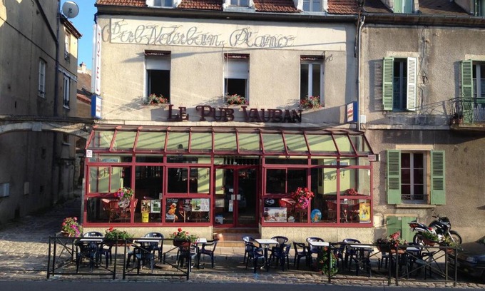 Avallon Hotel | Pub vauban terreaux