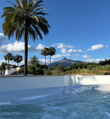 Marbella Apartment | Puerto Banus Jacuzzi close to Breath and Marbella Arena