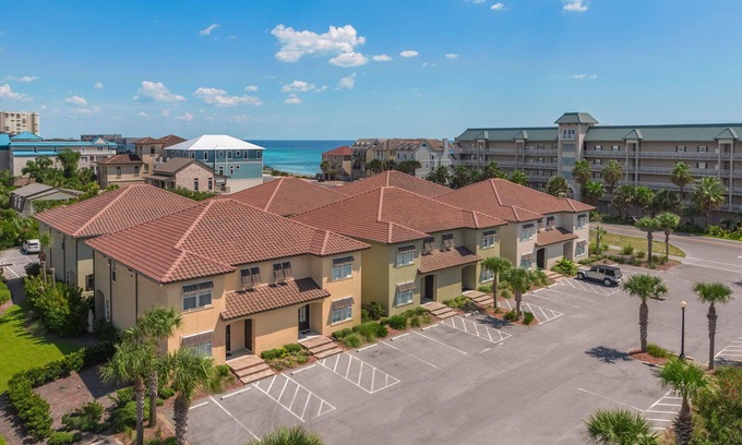 Miramar Beach House | Puesta Del Sol - Luxury Townhome, Swimming Pool, Private Beach Access!