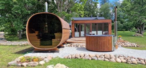 Rae Parish House | Puhkemaja metsa sees