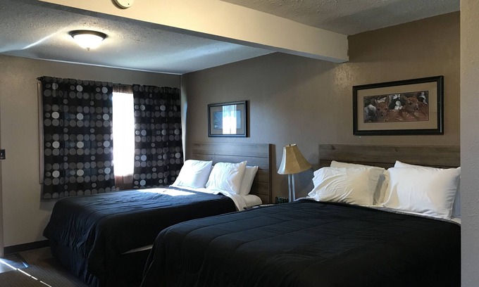Rice Lake Hotel | Pullman Motel