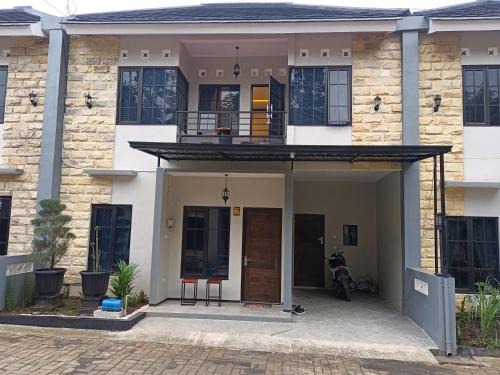 Temanggung House | Pulung Homestay