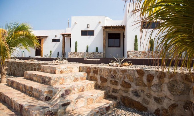 Salina Cruz Hotel | Punta Conejo Resort