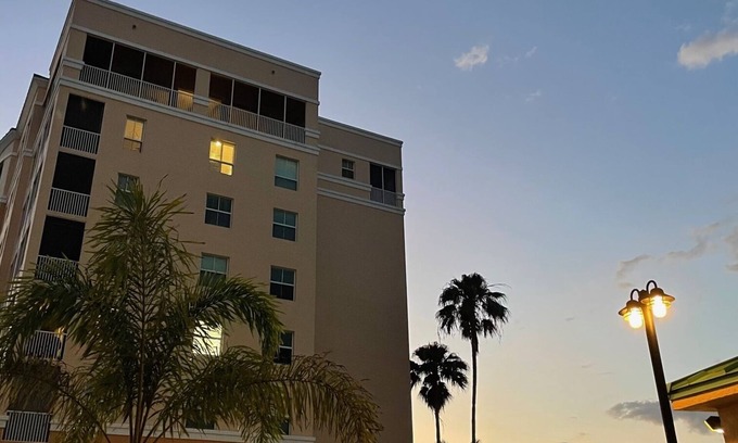 Burnt Store Marina Condo | Punta Gorda 2 Bedroom Retreat w/balcony (Bi-weekly-monthly)