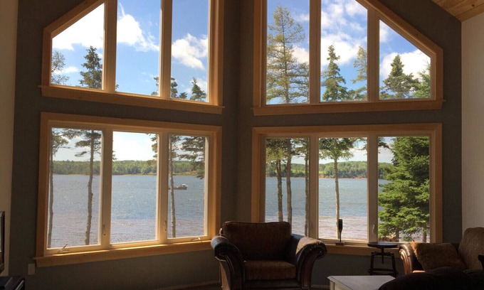 Poplar Point Cottage | Pura Vida Cottage on Boughton River
