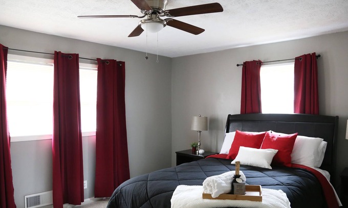 Stone Mountain House | Pure Comfort | 3 Bd Home w/Deck, Massage Room & Pool Table Sleeps 6
