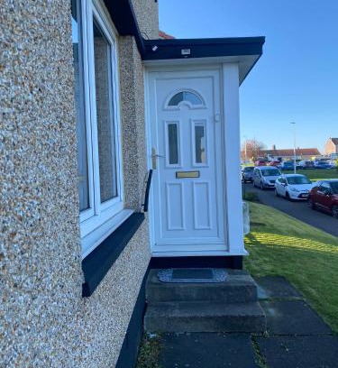 Dunfermline Apartment | Pure Home Oakley Park View By Tba