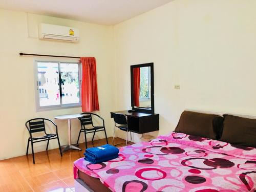 Pluak Daeng Hotel | Purinplace