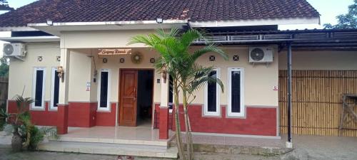 Sleman House | Purisani Suites Villa