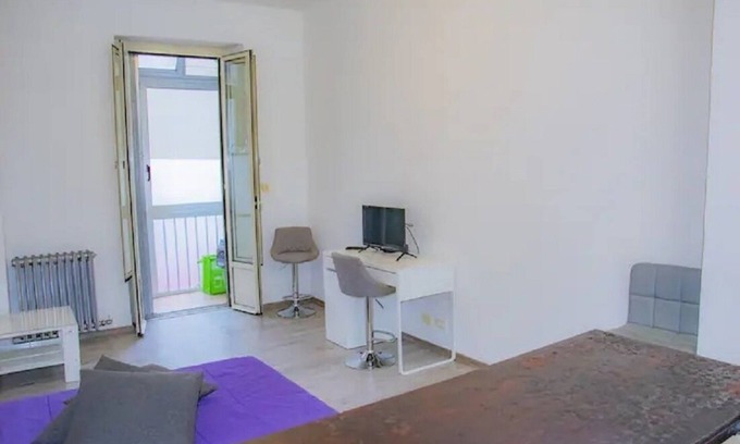 Roman Quarter Apartment | "Purple" Entire Apartment in Turin