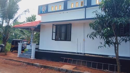 Quilon Bed & Breakfast | Puthooramveed home stay