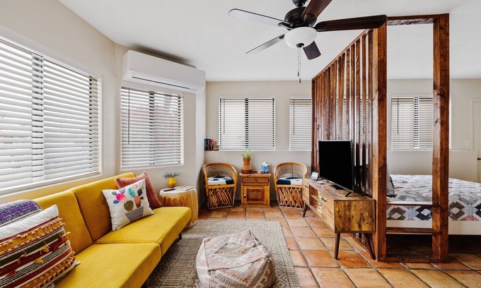 Tempe Apartment | Putt Golf & Hot Tub | By Mill Ave, ASU, Airport