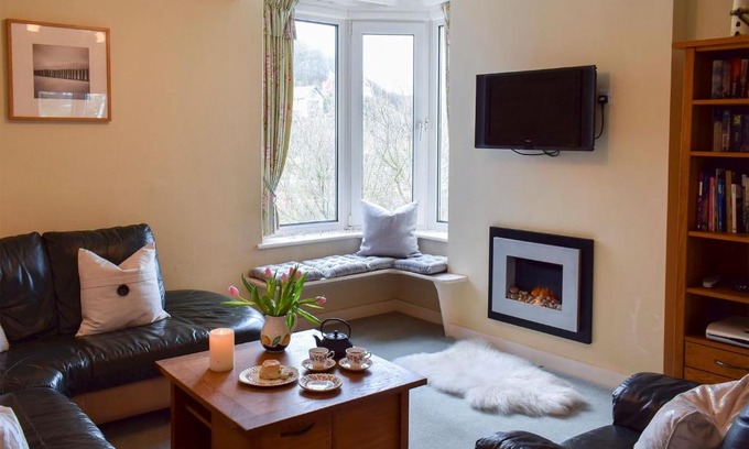 Sandsend House | Puzzle Corner