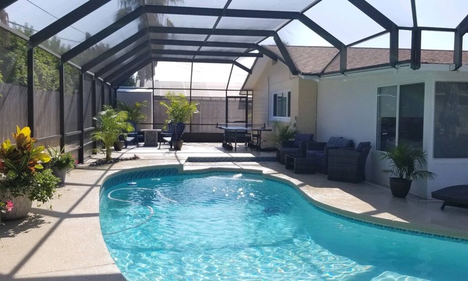 Ormond Shores Estates House | PVT Oasis HTD Pool Home Beach/River/games/bikes/pad board/fireplace/ping pong