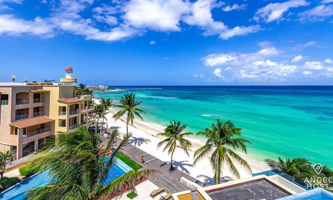 Downtown Apartment | Pvt Oceanview Terrace, Splash Pool, 1 Block to 5th