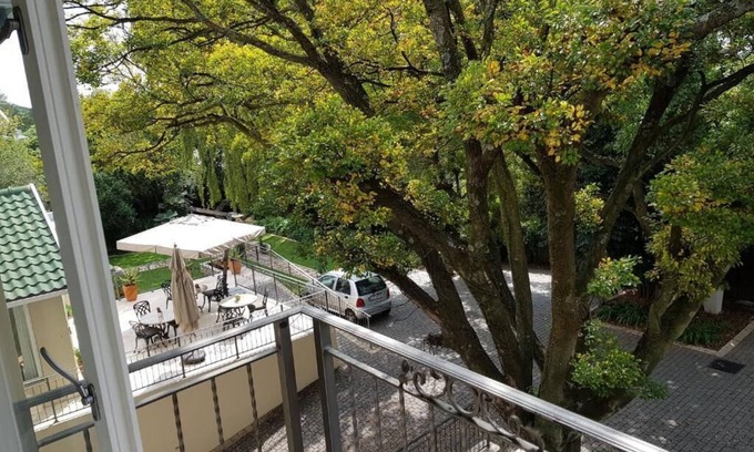 Greater Johannesburg Metropolitan Area Bed & Breakfast | Q on First