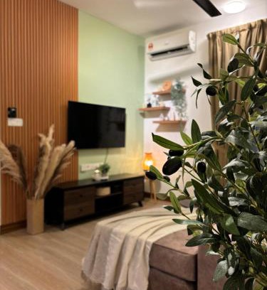 Kota Warisan Apartment | Qaseh Ain Homestay KLIA Transit & Staycation
