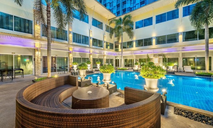 Phra Khanong Nuea Hotel | Qiu Hotel Sukhumvit SHA Plus
