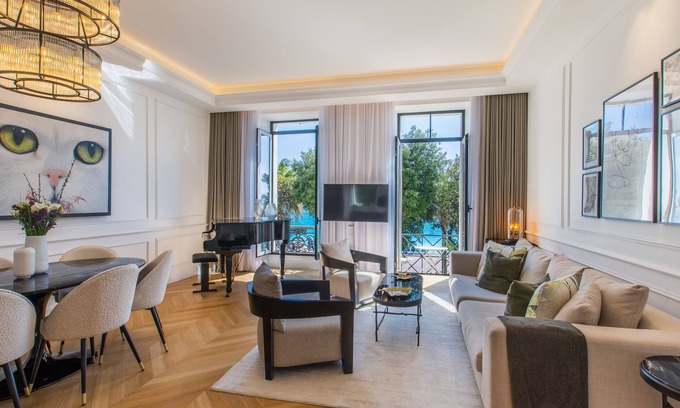 Old Town Apartment | QUAI PROMENADE: Brand-new! In front of the sea, next to the old town