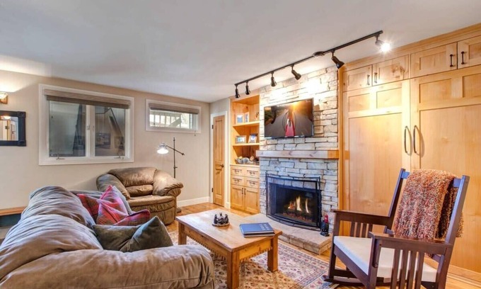 Downtown Park City Condo | Quaint 2BR Retreat Heart of Town Steps from Lift