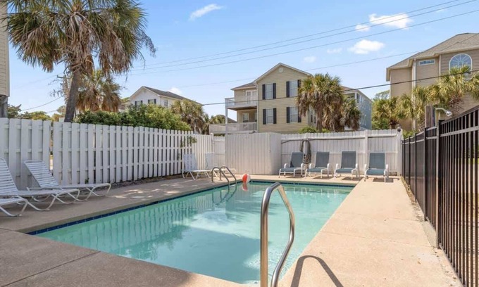 Crescent Beach House | Quaint 6br,Beach View,Pool,Sm Dogs,FREE Tickets,P138