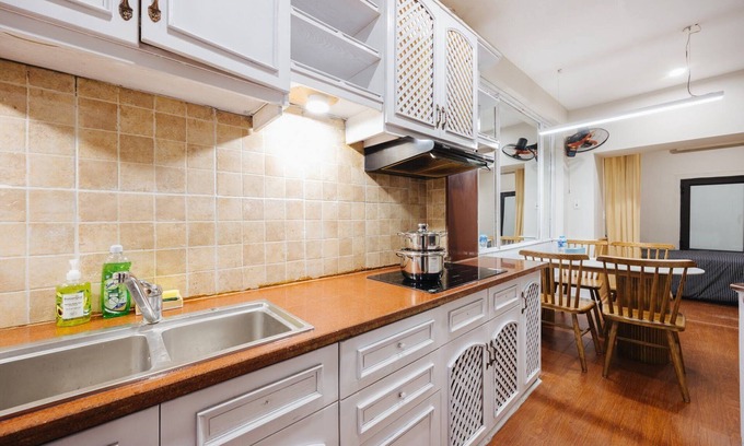 Hoan Kiem Apartment | Quaint apartment with AC in charming Hà Nội