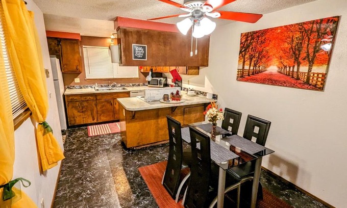 Cottage Grove Apartment | Quaint, Cozy, Condo, in Cottage Grove
