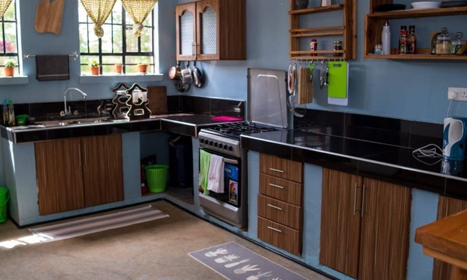 Nanyuki House | Quaint farmhouse with WiFi in charming Nyeri. family and pet friendly.
