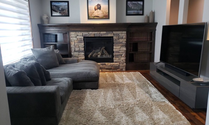 Kaysville House | Quaint five bedroom residential house with fireplace and BBQ.