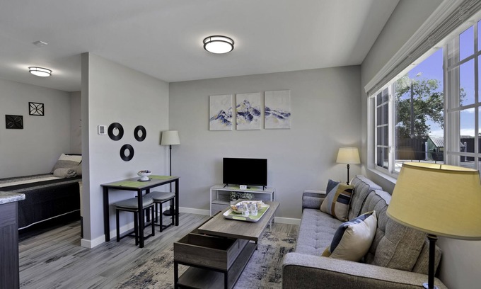 Aztec Apartment | Quaint Getaway.