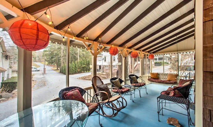 Mount Gretna Heights Cottage | Quaint 'Gretna Getaway' Cottage w/Screened Porch!