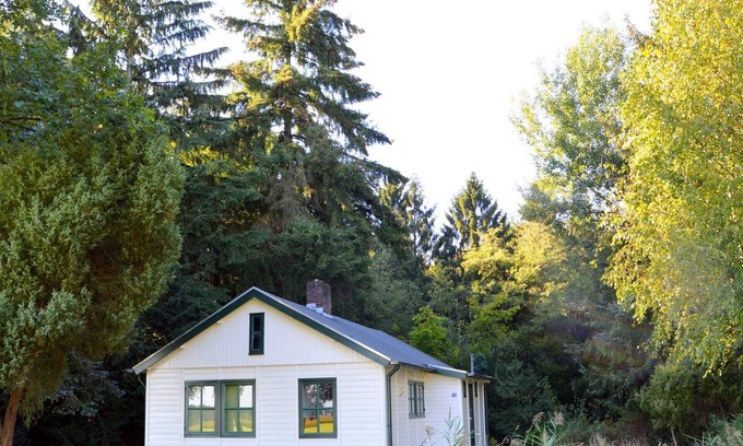 Maarheeze House | Quaint Holiday Home in Maarheeze with Terrace