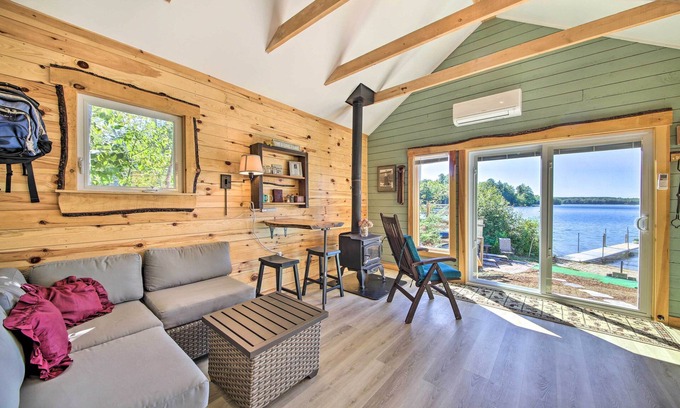 Oakland Cabin | Quaint Oakland Getaway on East Pond Lake!
